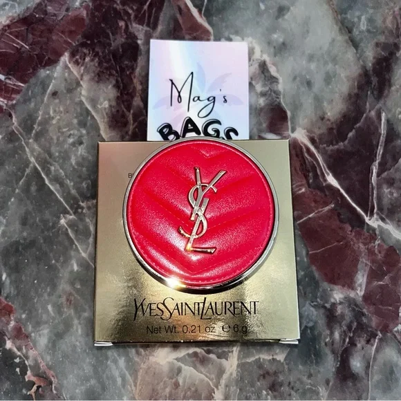SAINT LAURENT: YSL Blush Chevron Matte Powder (Chili Red) - Picture 2 of 9